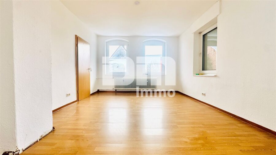 Wohn-/Hofensemble mit Einfamilienhaus, 2x Hofgebäude und altengerechter Bungalow - Haupthaus OG Schlafzimmer / Kind